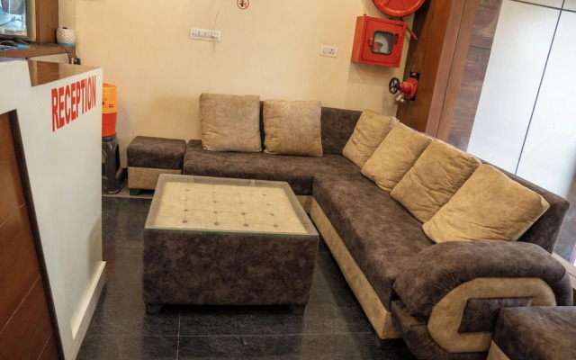 Hotel Madhav Palace