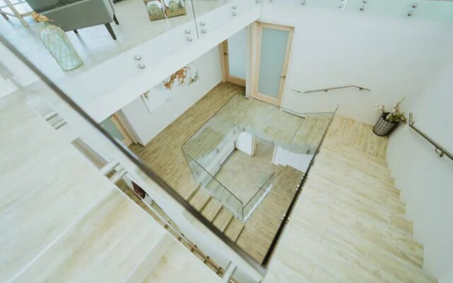 Beachside Getaway Suites