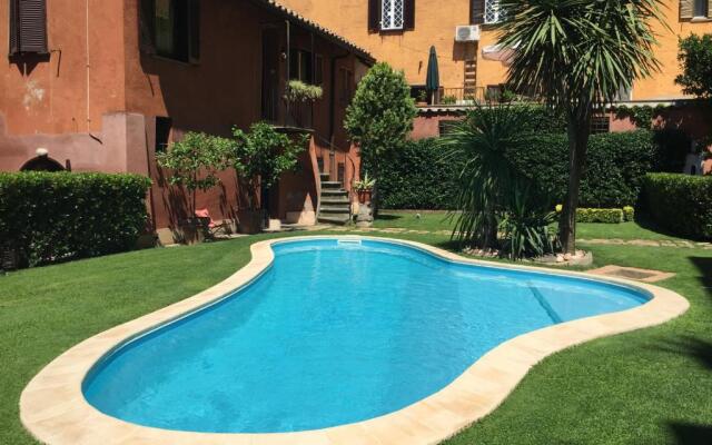 Trastevere Charming House with Pool