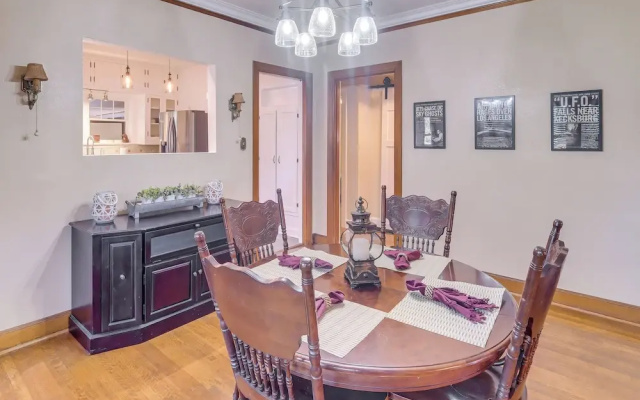 Walk to Main Street: Charming Roswell Home!