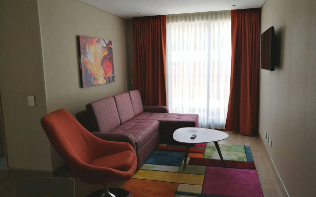 Hotel Plaza Suites