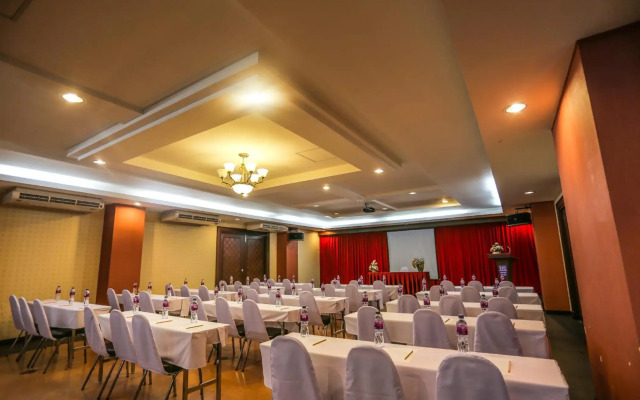 Madina Hotel