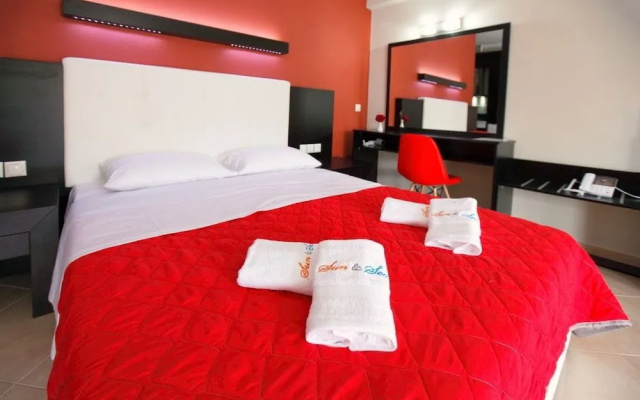 Sun & Sea Luxury Hotel
