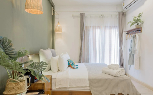 YOLO Bangkok Boutique Hotel