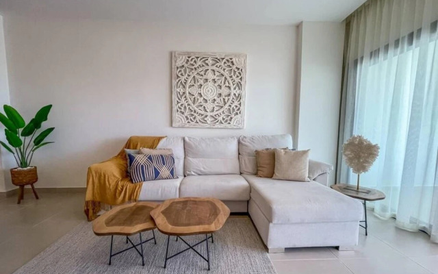 Incredibly Beautiful Condo Just Steps to the Beach