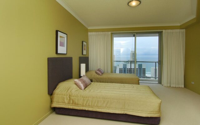 Mantra Towers of Chevron by Holiday Rentals Surfers Paradise