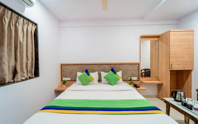 OYO 23365 Hotel Bright Plaza