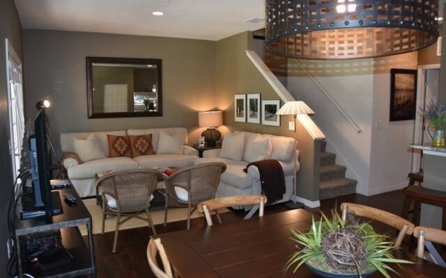 Villa Aventura - Lucaya Village