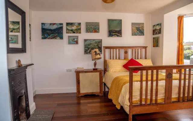 Bungalow in Pendeen With Stunning Sea Views
