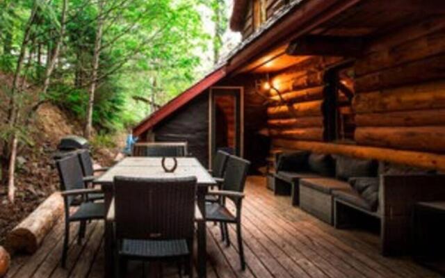 Sitka Alpine Log Cabin