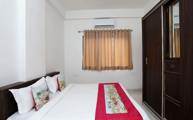 OYO 10059 Home Modern 2BHK Gulabh Bagh