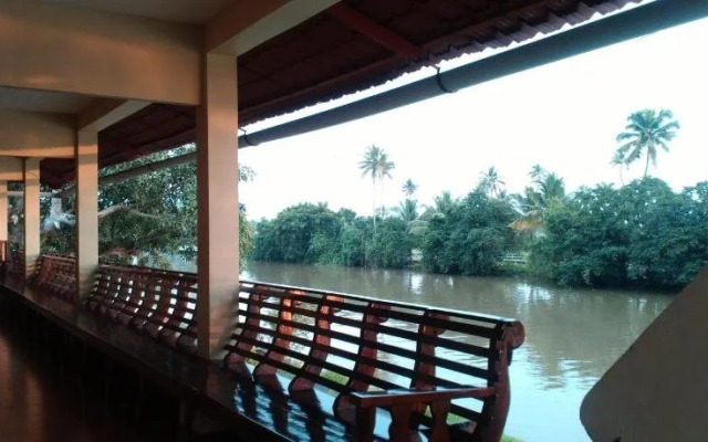 Backwater Breeze