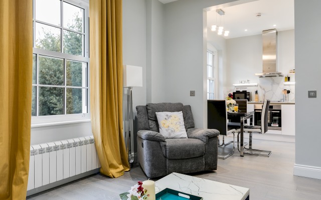 Modern 3-bed apartment in Maida Vale full AC