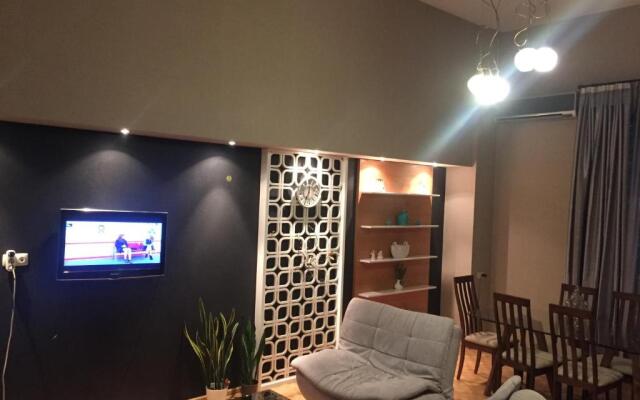 Apart Hotel White House