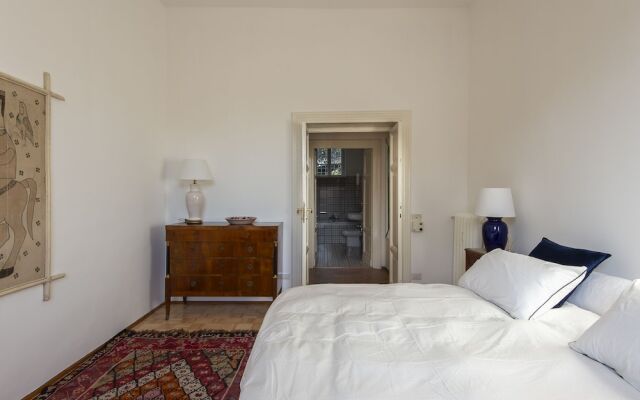 Popolo Square Luxury Two Bedroom Apartment