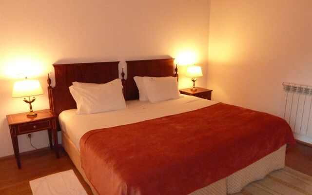 Mosteiro De S. Cristovao De Lafoes