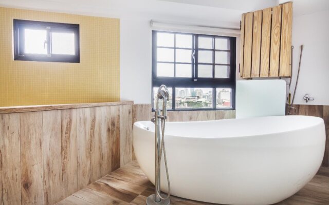 4 Design Inn