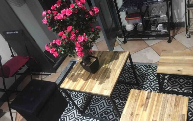 Simplistic Holiday Home in Nice Near the Seabeach