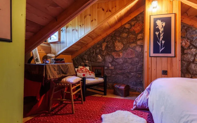 Escape in the Forest, Cosy Chalet with Home Cinema