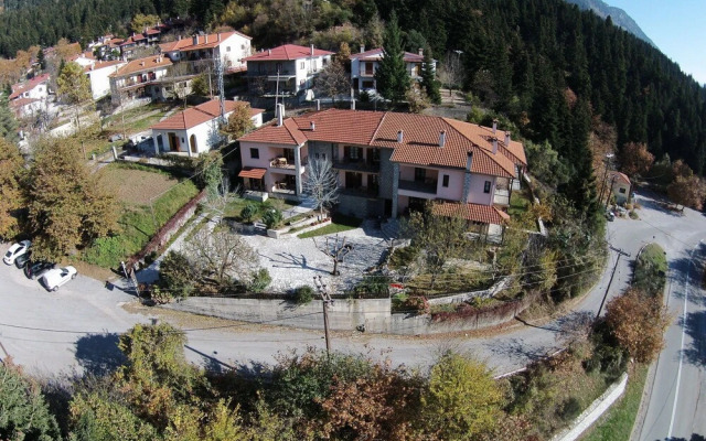 Kroupi Hotel