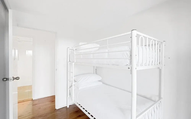 Fab 3-bed Stay With Great Outdoors & Water Views