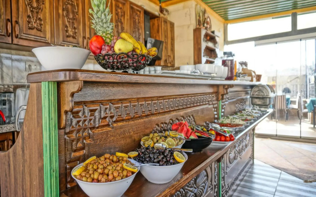 Milat Cave Hotel