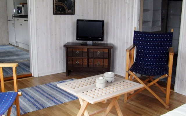 2 Person Holiday Home in Kungshamn