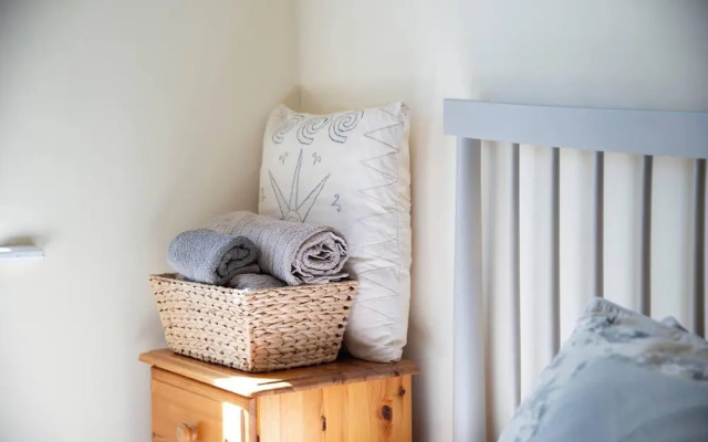 Immaculate 2 - Bedroom House in Milton Keynes