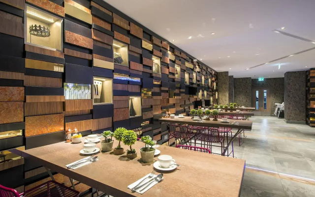 Novotel London Heathrow Airport T1 T2 and T3