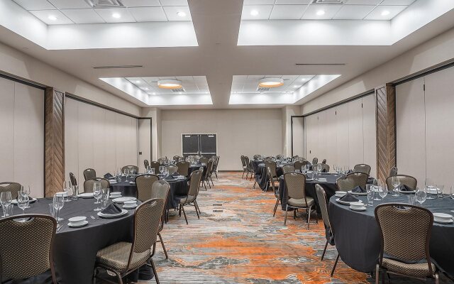 Holiday Inn & Suites Memphis Southeast-Germantown by IHG