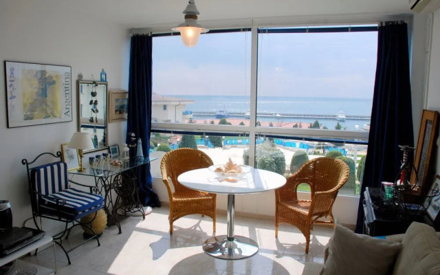 Baratero Vlas Marina Apartment