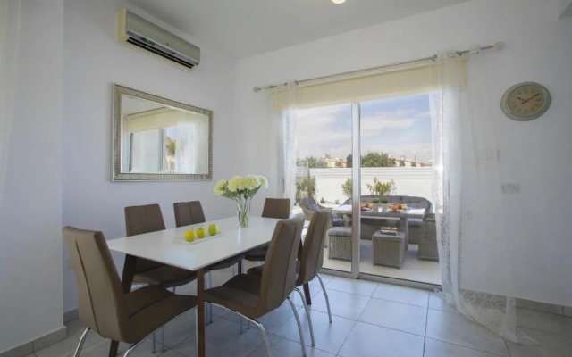 Villa Marina in Pernera