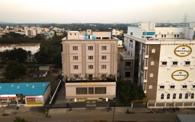 V Five Hotel