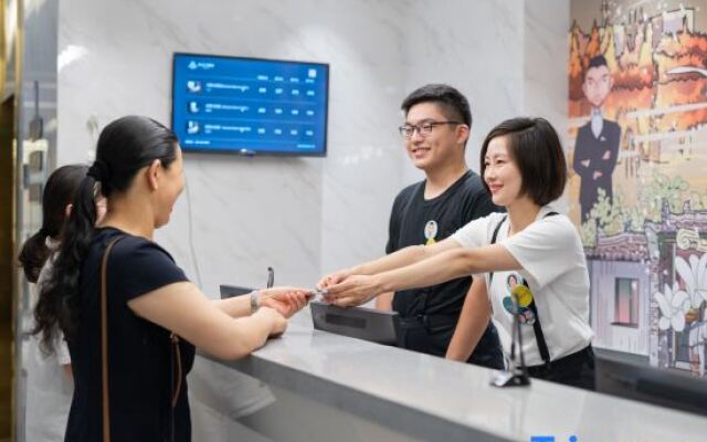 Magnotel Hotel (Feidong Platinum Center Baogong Avenue)