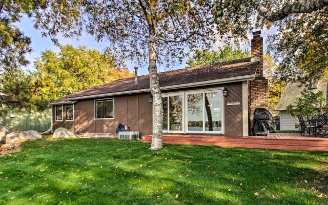 Pelican Lake Getaway on Stunning Peninsula!