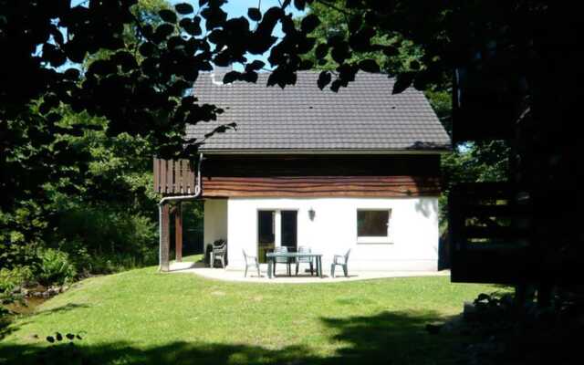 Detached, Cosy Holiday Home With Sauna in a Wooded Area