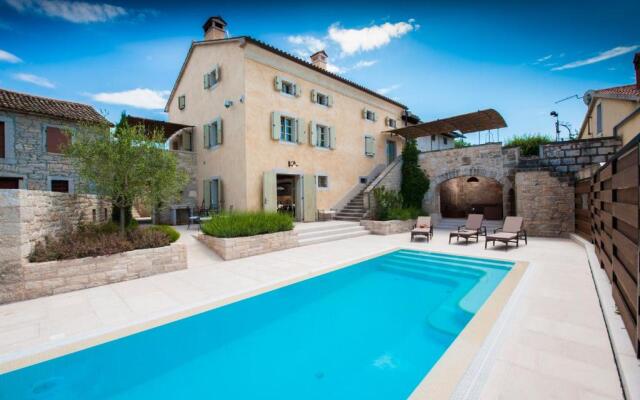 Villa Tona
