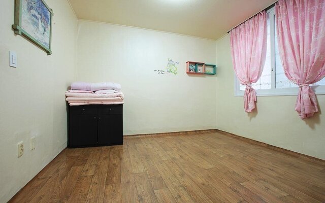 Muju Bakam Villa Pension