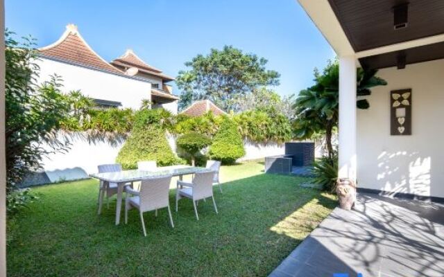 YiZen Boutique Phutara 5 Bedroom Villa