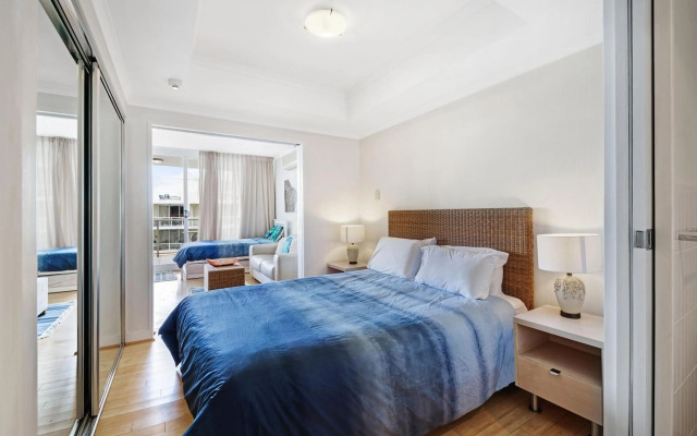 BASE Holidays - Ettalong Beach Premium Apartments