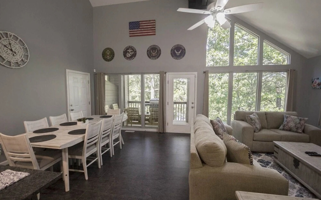 Eagles Roost 6 Bedroom Duplex