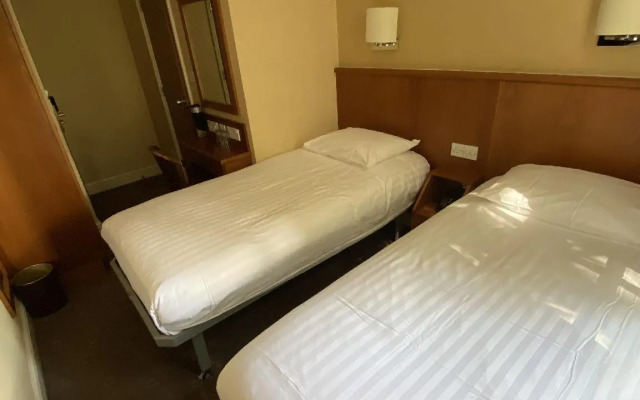 Orchard Hotel
