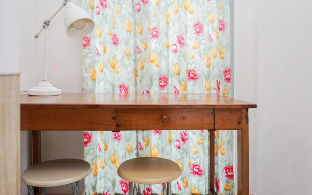Lovely Studio Apartment M-Town Residence near Summarecon Mall