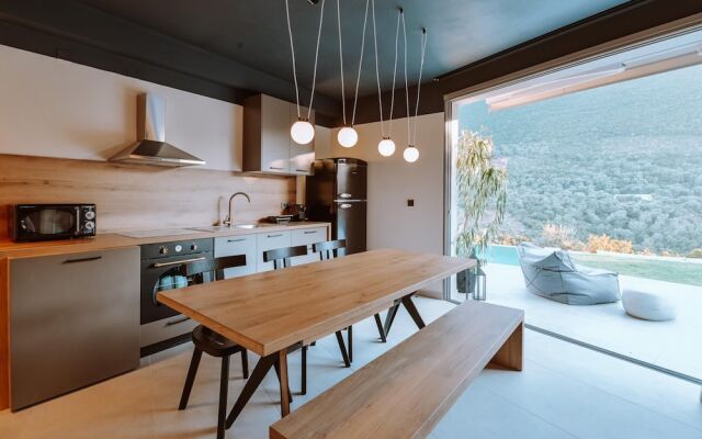 Theros Villas With Private Pool