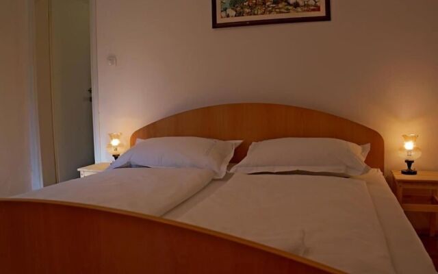 Guesthouse Podaca