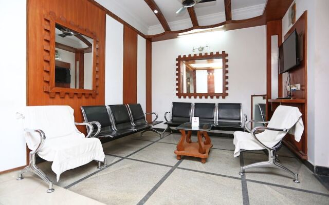 OYO 8932 Delight Inn Gachibowli
