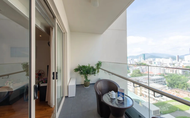 The Costa Serviced Apartment By Seaholiday