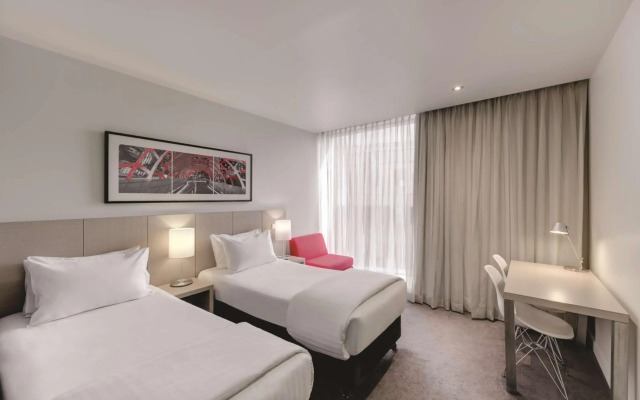 Travelodge Hotel Melbourne Docklands