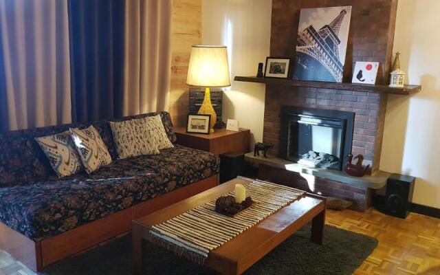 HOMESTAY DE MARQS - STYLISH and SPACIOUS 3 BEDROOM VACATION HOME