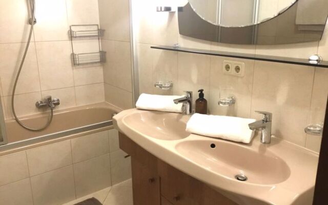 Burg Biedenegg. Niedermontani (FIE204)